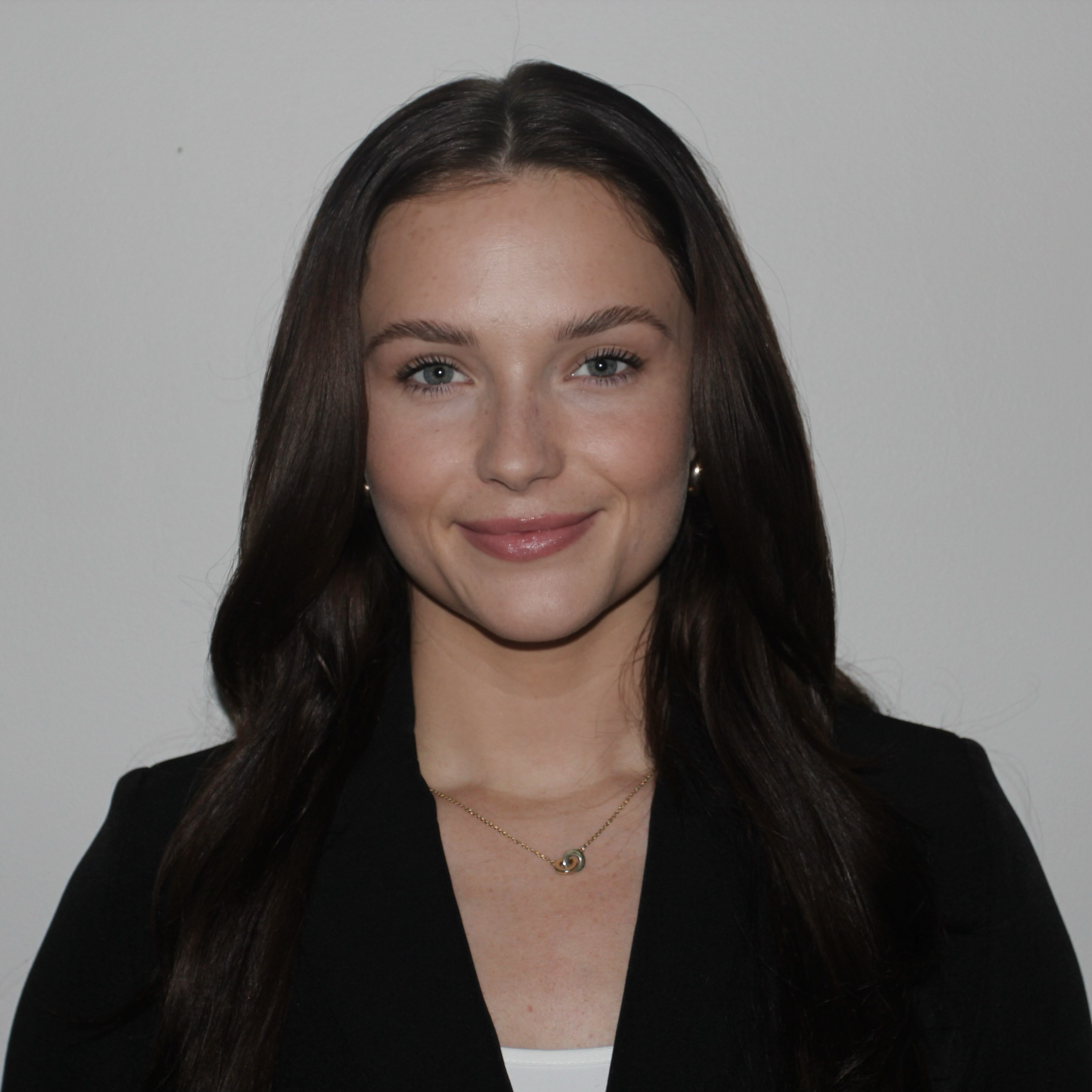 Rhiannon Curtis